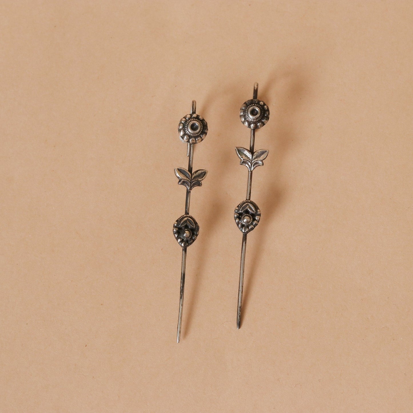 Handcrafted Silver Earcuffs – Where Artistry Meets Elegance