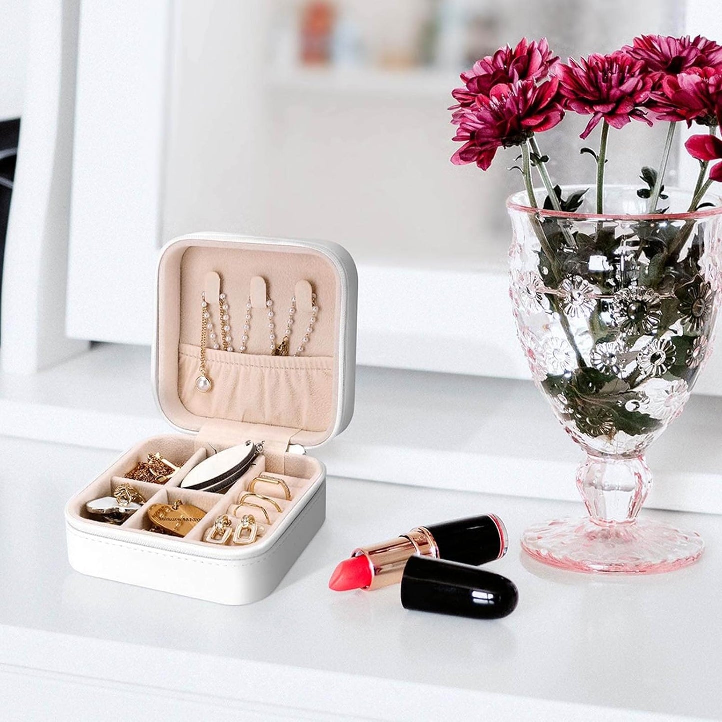 Makeup Mirror, Soldier in Front of Flag Printed Makeup Mirror,Portable Makeup Mirror,Durable Makeup Mirror,Office Makeup Mirror