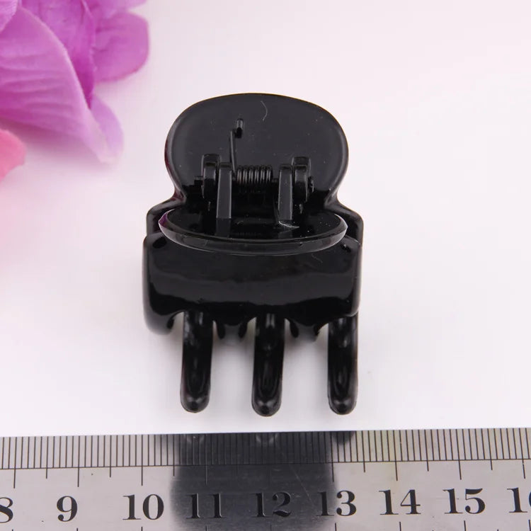 2 Pieces Hair Claw Clips for Thick Hair Plastic Ponytail Holder for Women Hairdressing Salon Tool Crab for Hair Summer Headwear
