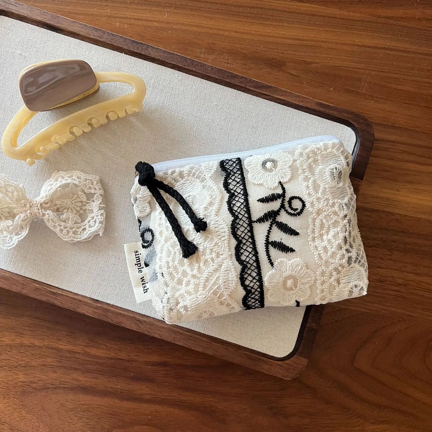 Retro Lace Embroidery Mini Makeup Bag Zipper Coin Purse Coins Wallet Small Cosmetics Organizer Sanitary Pad Pouch Card Holders