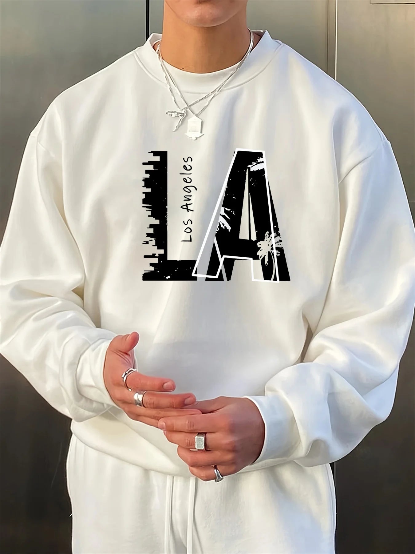 Men's autumn and winter fashionable casual loose Los Angeles LA letter graphic printed long sleeved round neck sweatshirt