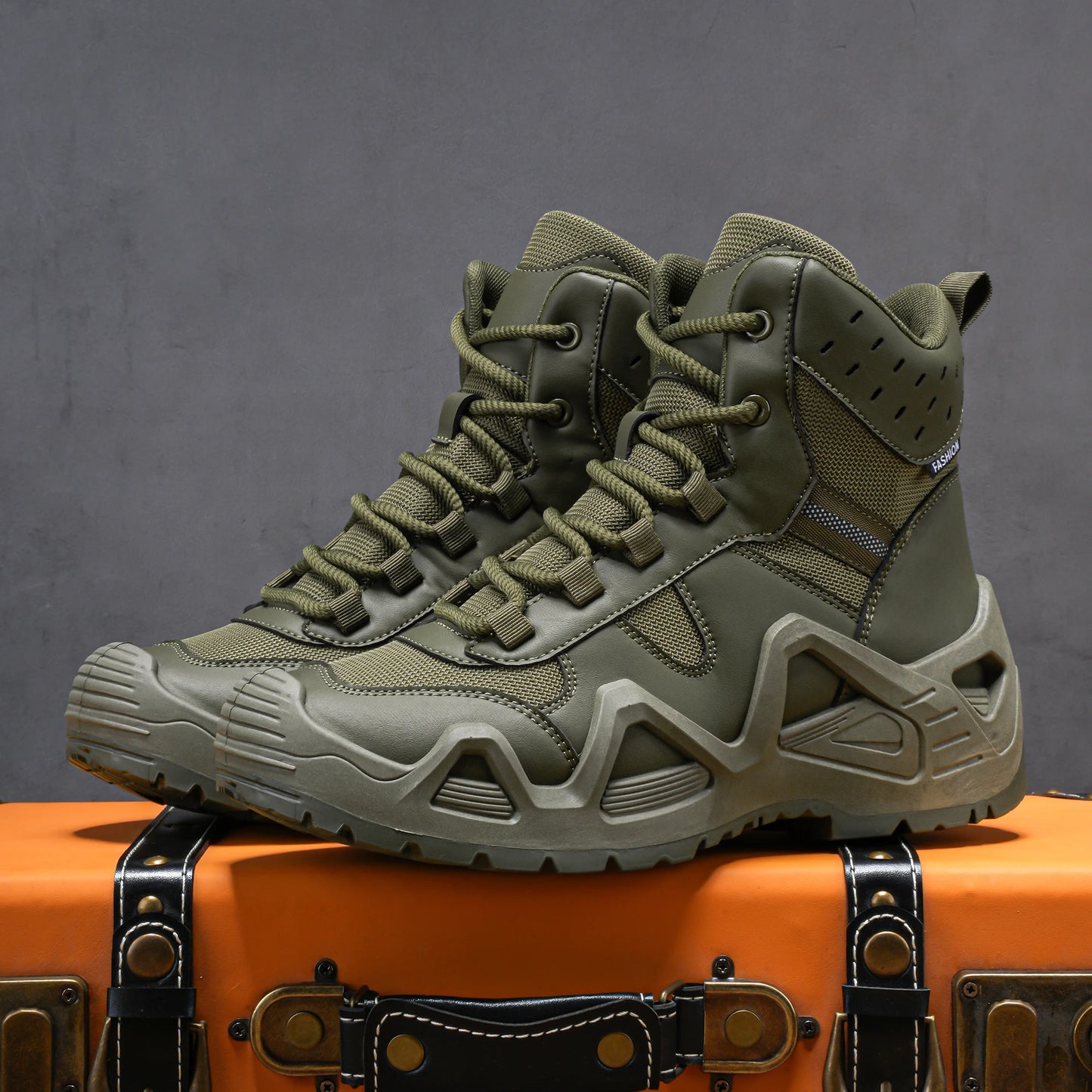 New fashion versatile shoes suitable for outdoor hiking and mountaineering, casual sports shoes for men