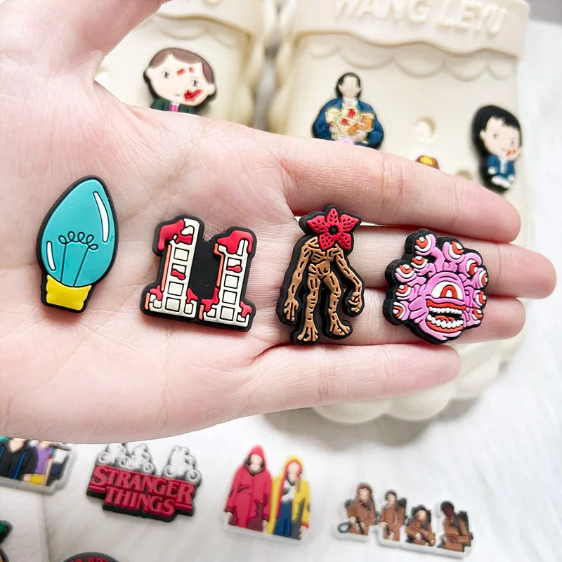21PCS Cartoon Shoe Charms for Croc Clogs Sandals, Cute Shoes Decoration Accessories for Kids Teen Adults Party