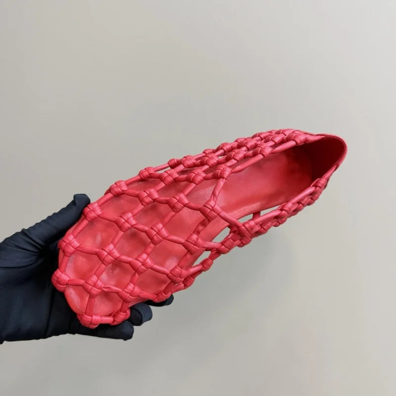 2025 New Summer Casual Sandals Flats Fashion Round Toe Mesh Weaving Design Women Concise Solid Hollow Leather Women Shoes Hot