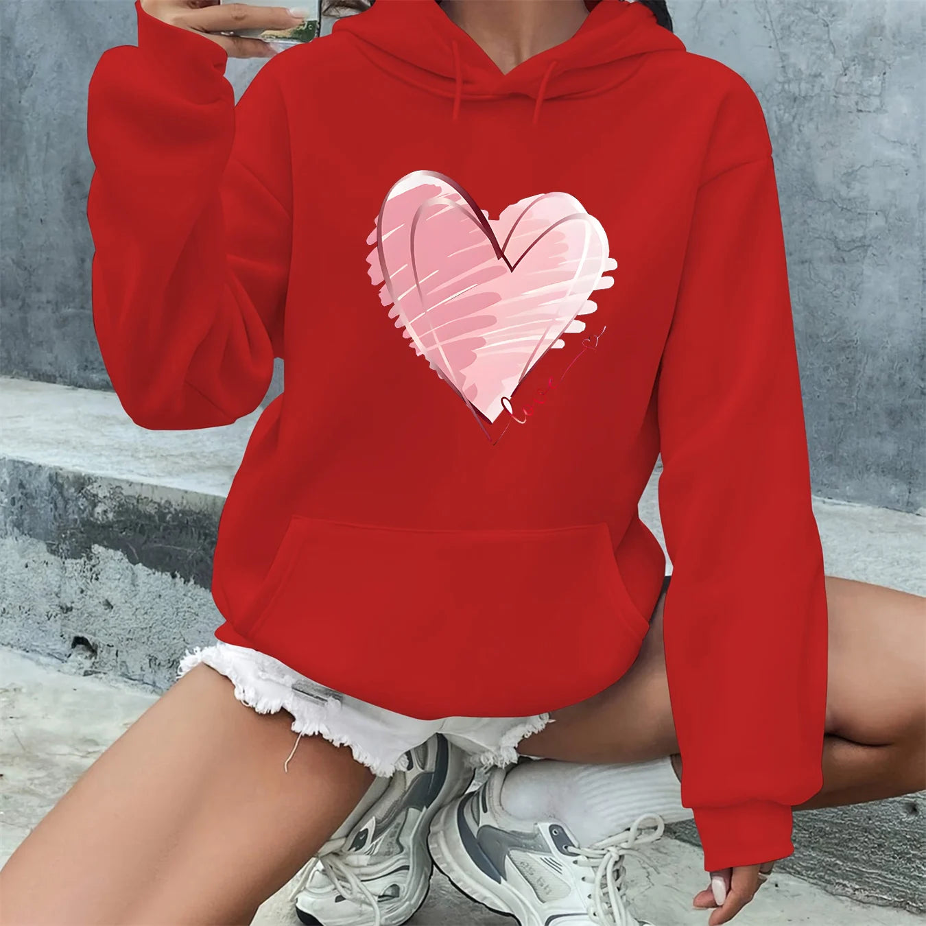 Women's autumn and winter warm and loose casual heart-shaped pattern printed thick velvet long sleeved hooded sweatshirt