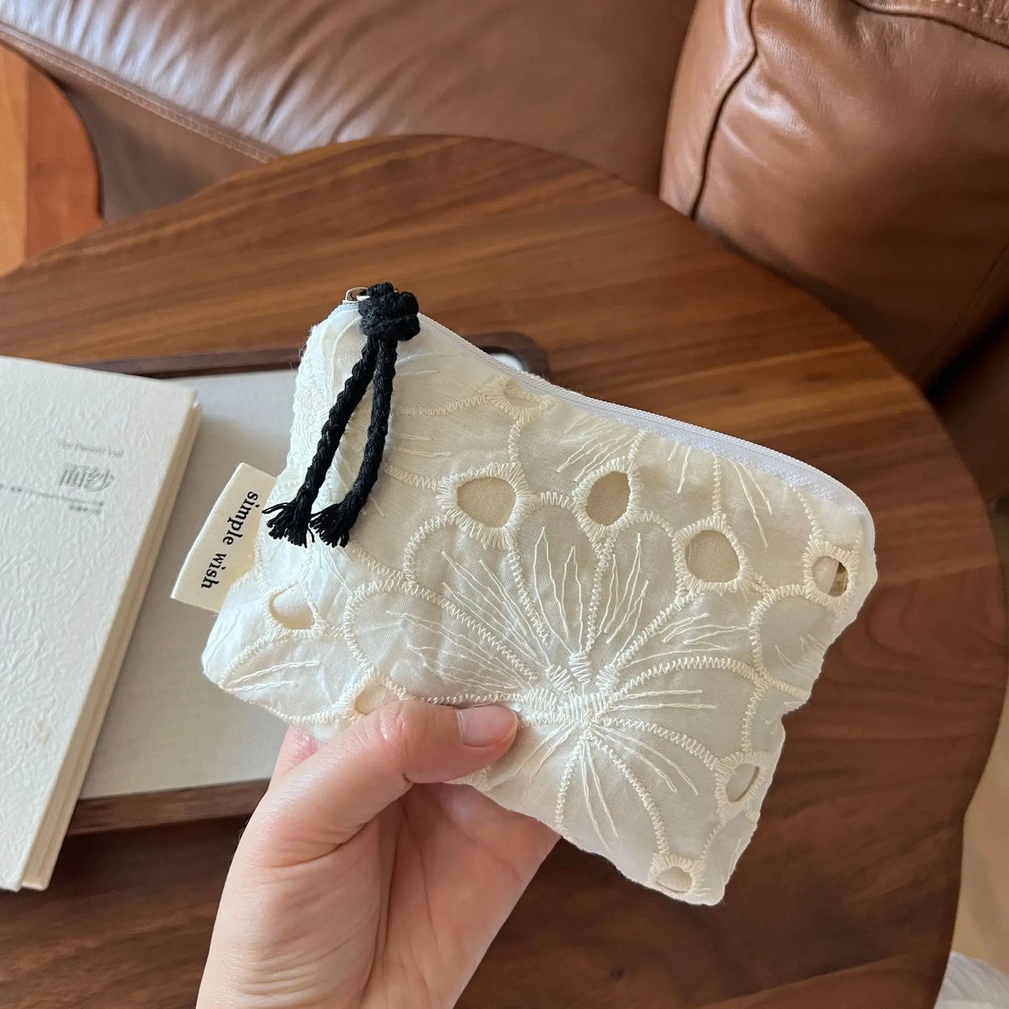 Retro Lace Embroidery Mini Makeup Bag Zipper Coin Purse Coins Wallet Small Cosmetics Organizer Sanitary Pad Pouch Card Holders