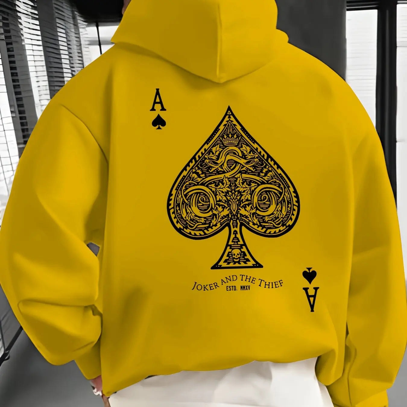 Men's autumn and winter casual fashion loose back poker card A graphic printed long sleeved hooded sweatshirt warm pullover