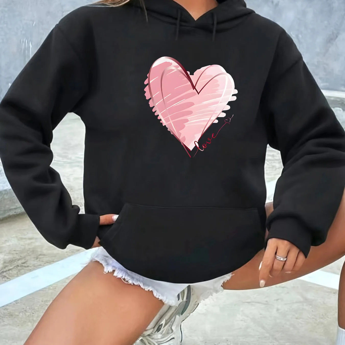 Women's autumn and winter warm and loose casual heart-shaped pattern printed thick velvet long sleeved hooded sweatshirt