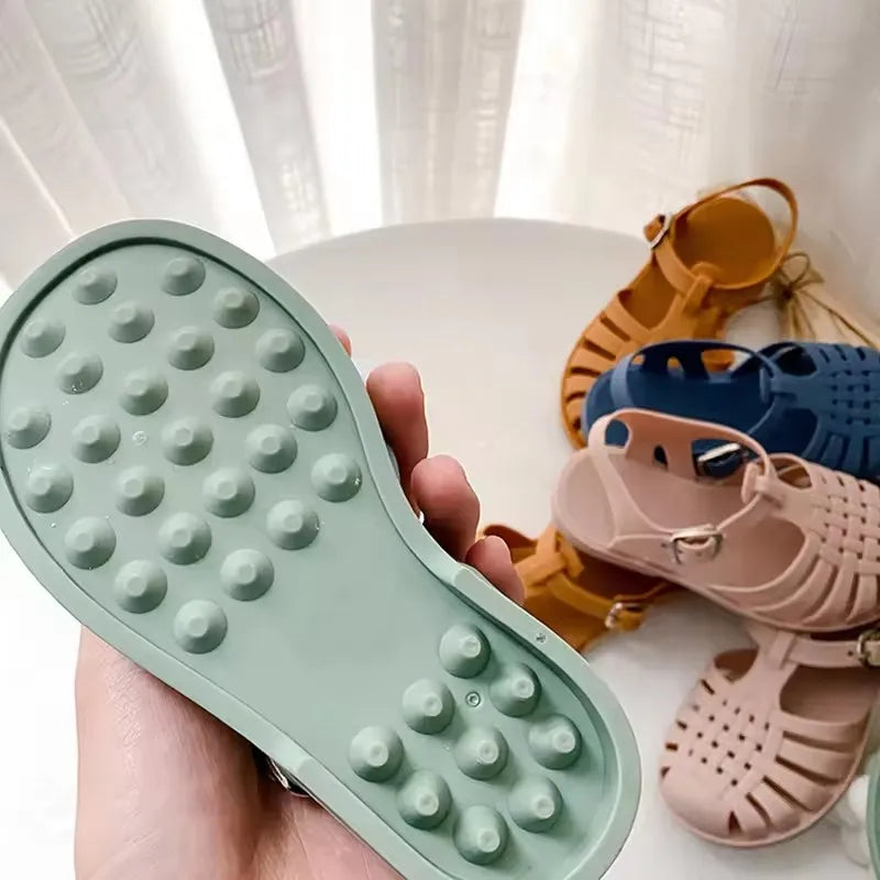 Girl Flip-flops Beach Shoes for Sea Summer Girls Gladiator Sandals Soft Non-slip Princess Jelly Shoes Flat Retro Roman