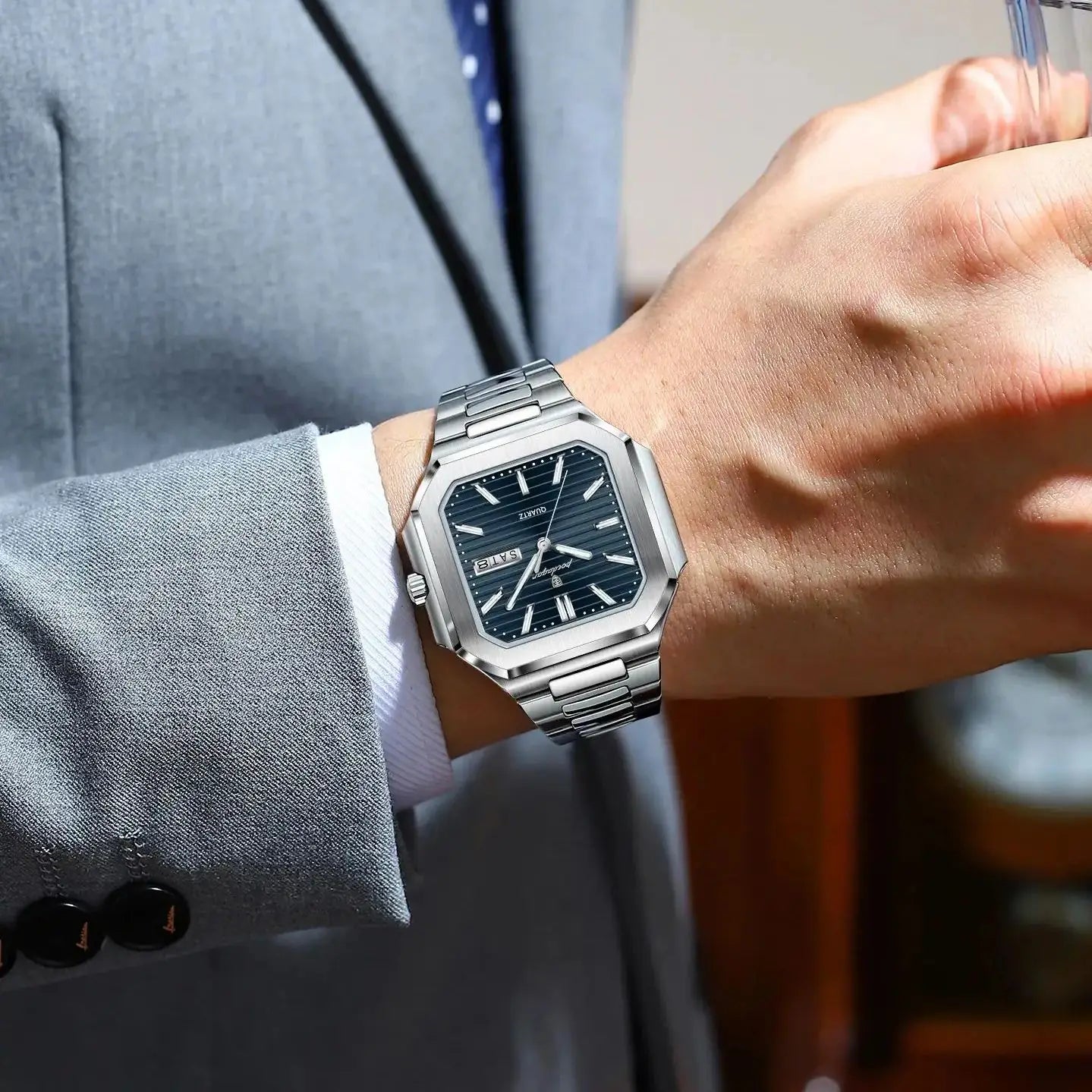 POEDAGAR Business Male Watch Waterproof Luminous Date Week Classic Watches For Men Stainless Steel Men's Quartz Wristwatch Reloj